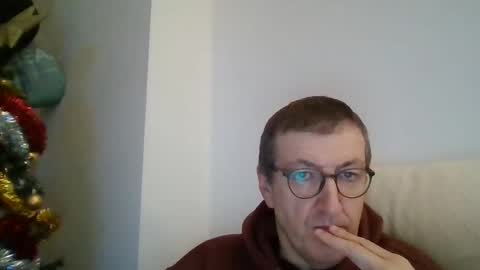 Snapshot of kolesie7 chatting on January 1, 6:27 pm JUAN CARLOS online show from January 1, 6:27 pm