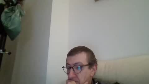 Snapshot of kolesie7 chatting on October 13, 8:42 pm JUAN CARLOS online show from October 13, 8:42 pm