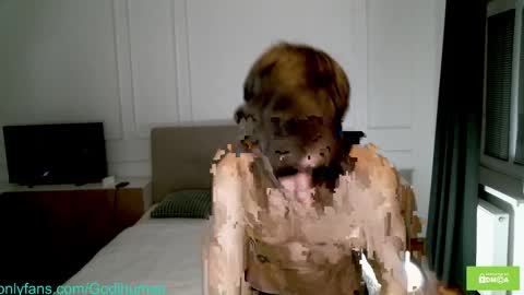 Snapshot of kolexis chatting on December 5, 6:11 am GodihumanAthena online show from December 5, 6:11 am