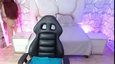 kolyn_tay online show from May 10, 11:37 am