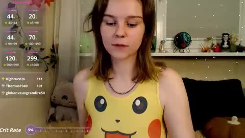 Snapshot of komorebbi chatting on November 12, 9:25 pm Marta online show from November 12, 9:25 pm