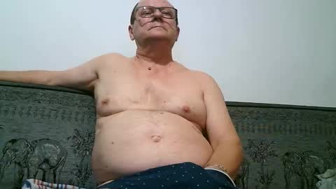 Snapshot of komputer123456789 chatting on November 24, 8:19 pm Bogdan online show from November 24, 8:19 pm