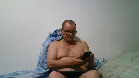 Snapshot of komputer123456789 chatting on December 20, 3:24 am Bogdan online show from December 20, 3:24 am