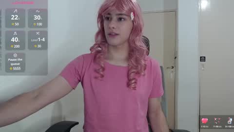 Snapshot of koneko_nya chatting on March 4, 7:32 pm  Riley  online show from March 4, 7:32 pm