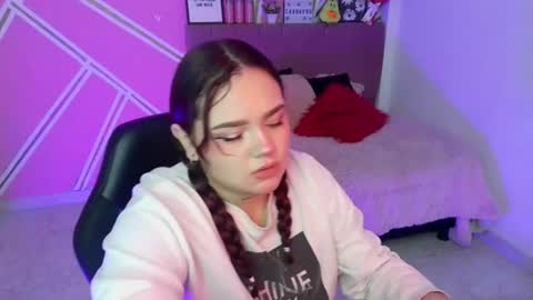 camila online show from July 11, 2:03 am
