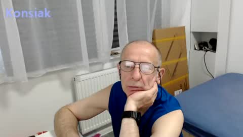 Snapshot of konsiak chatting on June 16, 6:32 pm Komsiak online show from June 16, 6:32 pm