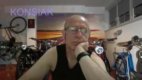 Snapshot of konsiak chatting on June 25, 9:52 pm Komsiak online show from June 25, 9:52 pm