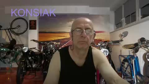 Snapshot of konsiak chatting on July 6, 6:32 pm Komsiak online show from July 6, 6:32 pm