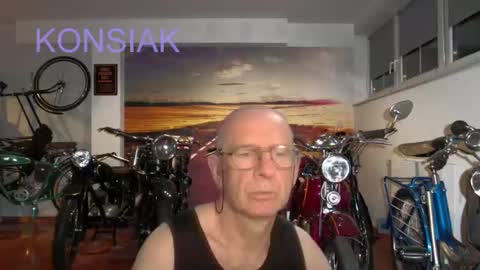 Snapshot of konsiak chatting on July 16, 7:20 pm Komsiak online show from July 16, 7:20 pm