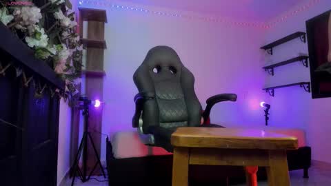 Snapshot of kora_red999 chatting on November 30, 1:37 pm Kora Red online show from November 30, 1:37 pm