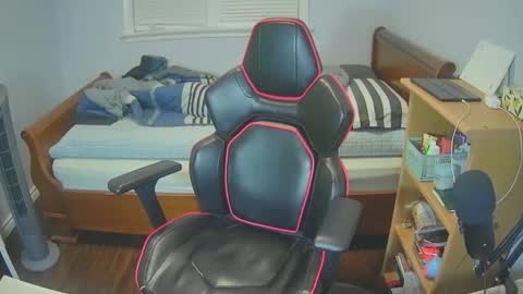 Snapshot of koreanboy171 chatting on November 11, 1:27 am Jay online show from November 11, 1:27 am