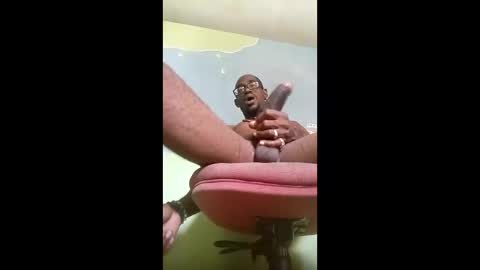 Snapshot of korn4lyfe chatting on December 21, 12:56 pm Prince makonnen online show from December 21, 12:56 pm