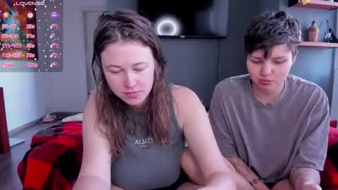 Snapshot of kortney_williams chatting on February 15, 4:25 pm Twiix online show from February 15, 4:25 pm