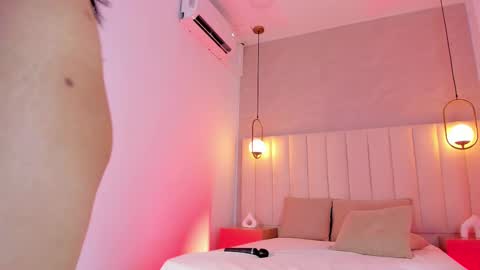 K O S M I C online show from March 6, 3:24 pm