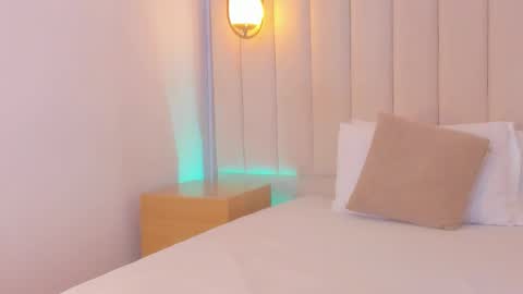 K O S M I C online show from February 4, 1:50 pm