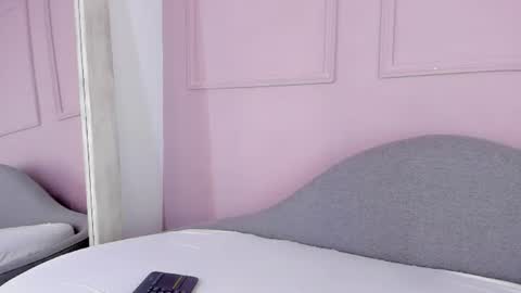 Snapshot of kosmic_21 chatting on July 11, 1:36 pm K O S M I C online show from July 11, 1:36 pm