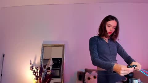 Snapshot of kossie_ chatting on February 2, 11:51 am kossie_ online show from February 2, 11:51 am