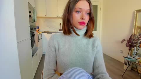 Snapshot of kossie_ chatting on February 7, 11:34 am kossie_ online show from February 7, 11:34 am