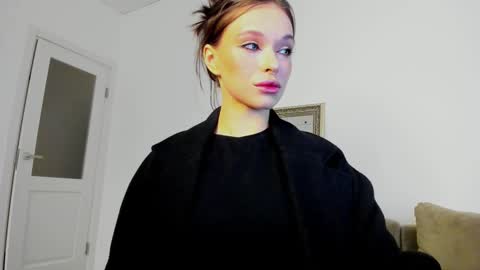 Snapshot of kossie_ chatting on October 19, 6:08 pm kossie_ online show from October 19, 6:08 pm