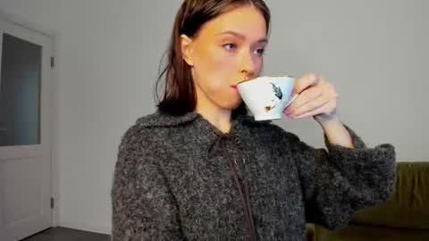 Snapshot of kossie_ chatting on November 6, 8:32 pm kossie_ online show from November 6, 8:32 pm