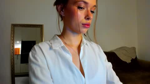 Snapshot of kossie_ chatting on November 22, 6:40 pm kossie_ online show from November 22, 6:40 pm