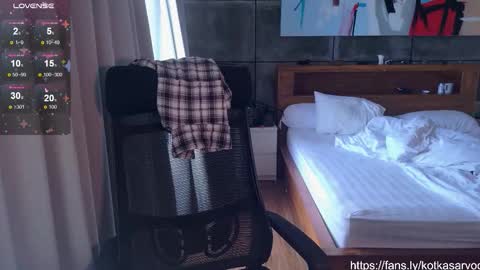 Danny online show from October 13, 2:44 am