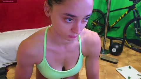 Gal online show from June 5, 12:33 pm