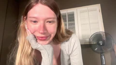 alice online show from April 3, 12:47 pm