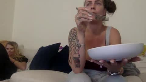 koyoteej online show from February 26, 7:38 pm