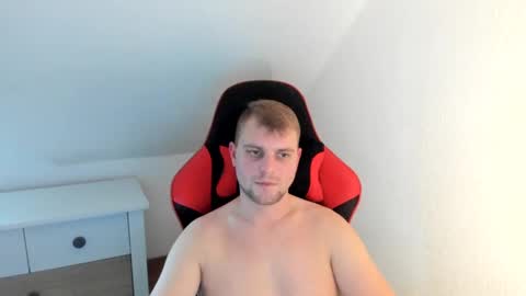 Snapshot of kozik1992 chatting on December 14, 1:49 pm Bartek online show from December 14, 1:49 pm