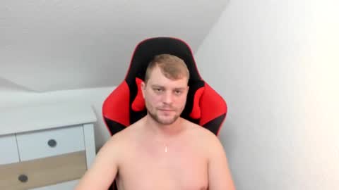 Snapshot of kozik1992 chatting on December 27, 4:54 pm Bartek online show from December 27, 4:54 pm