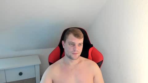 Snapshot of kozik1992 chatting on December 30, 8:43 am Bartek online show from December 30, 8:43 am