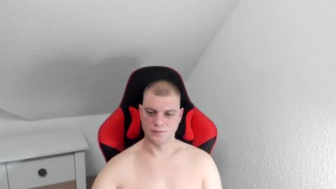 Snapshot of kozik1992 chatting on February 22, 5:34 am Bartek online show from February 22, 5:34 am