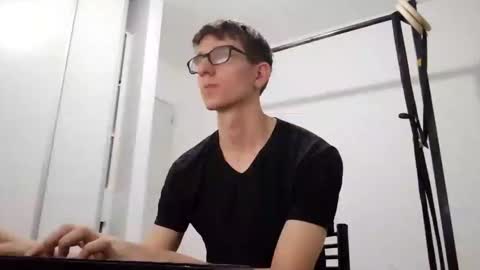 Facu online show from February 1, 1:48 am