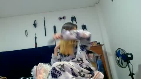 Snapshot of kratos_and_afrodita chatting on July 18, 1:21 am kratos_and_afrodita online show from July 18, 1:21 am
