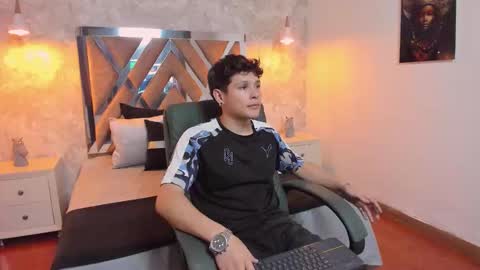 Snapshot of kraven_lust chatting on September 17, 3:08 am Kraven online show from September 17, 3:08 am