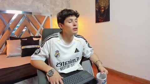 Snapshot of kraven_lust chatting on October 2, 3:02 am Kraven online show from October 2, 3:02 am