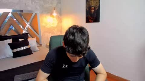 Snapshot of kraven_lust chatting on November 6, 3:18 am Kraven online show from November 6, 3:18 am