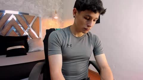 Snapshot of kraven_lust chatting on November 9, 3:16 am Kraven online show from November 9, 3:16 am