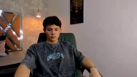 Snapshot of kraven_lust chatting on November 23, 3:06 am Kraven online show from November 23, 3:06 am