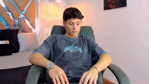 Snapshot of kraven_lust chatting on December 14, 3:01 am Kraven online show from December 14, 3:01 am