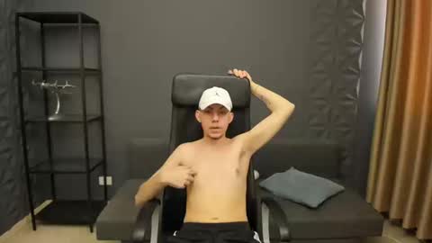 KrewVaughn online show from March 13, 8:21 am