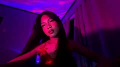 Snapshot of krimpie_xx chatting on March 2, 4:47 pm krimpie_xx online show from March 2, 4:47 pm