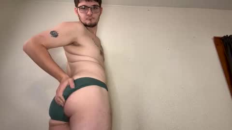 Snapshot of krimsoncircuit chatting on November 27, 7:43 am krimsoncircuit online show from November 27, 7:43 am