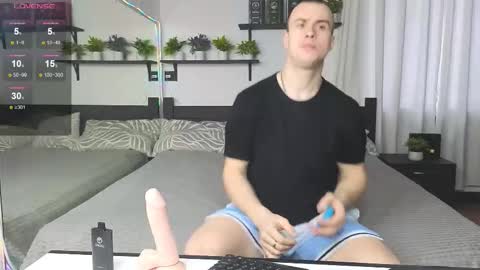 kris_braun online show from March 15, 9:15 am