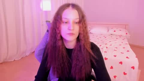 Snapshot of krisdoeill chatting on April 22, 2:14 am krisdoeill online show from April 22, 2:14 am