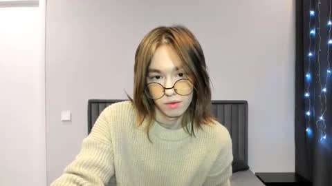 Snapshot of krisfemboy chatting on January 7, 3:14 pm krisfemboy online show from January 7, 3:14 pm