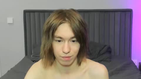 Snapshot of krisfemboy chatting on February 1, 7:18 am krisfemboy online show from February 1, 7:18 am