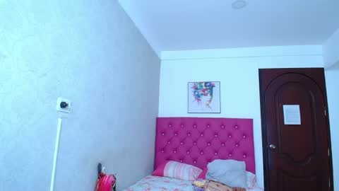 kriss_sweetboobs online show from July 16, 1:06 pm