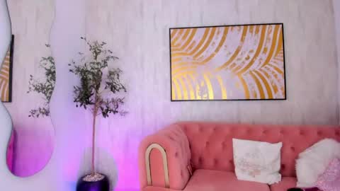 Snapshot of krissi_latore chatting on May 17, 12:23 pm Krisstine online show from May 17, 12:23 pm